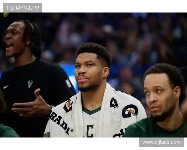 字母哥火力全开22投16中砍下37分8板7助2盖帽带队大胜正负值高达18